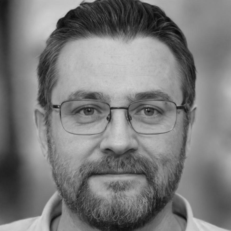 Directeur de avarenthulora, expert en formation financière